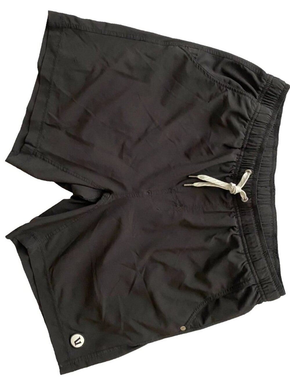 Vuori Kore Black Lined Athletic Stretch 7" Shorts